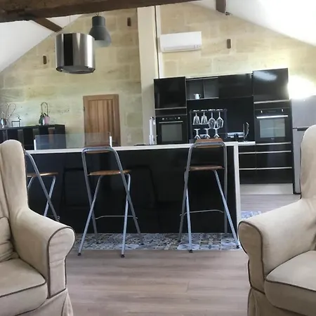 Loft + 2 Chateau Gourdet Apartment